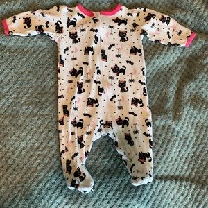 Halloween cute cat girls pjs.